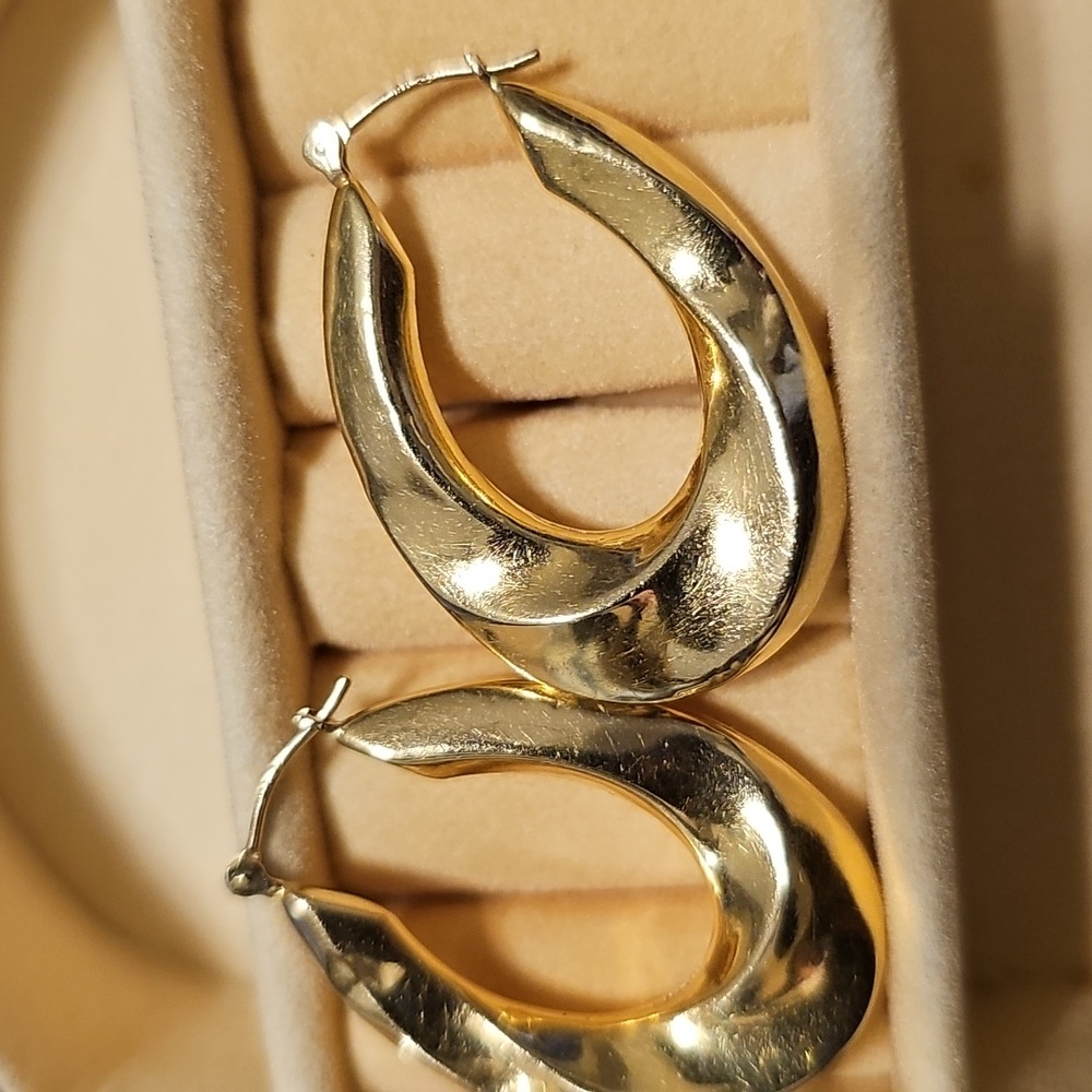 14K Gold Hoop Earrings - Picture 7 of 8